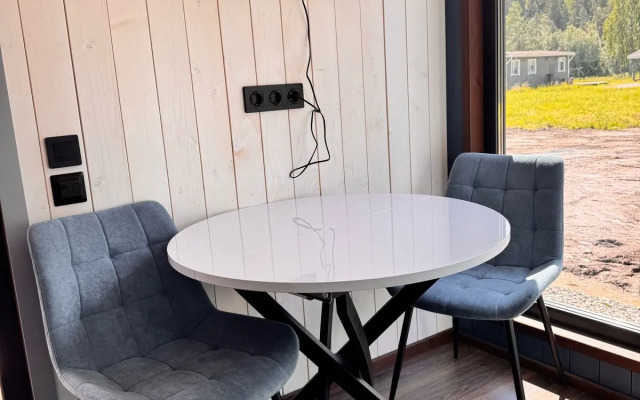 Гостевой дом Гостевые дома Family и Studio на Берегу Ладоги