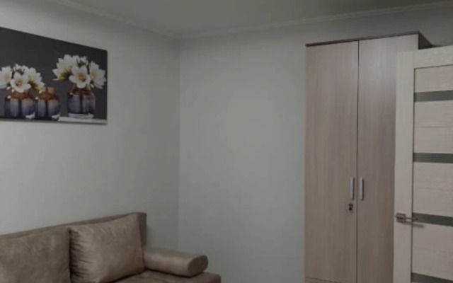 V Khoroshem Rayone S Udobnym Mestoraspolozheniem Flat