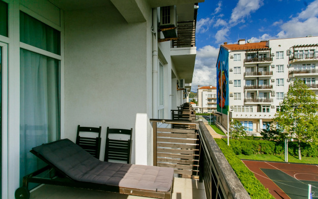 V Imeretinskom na Parusnoy 23 Apartment