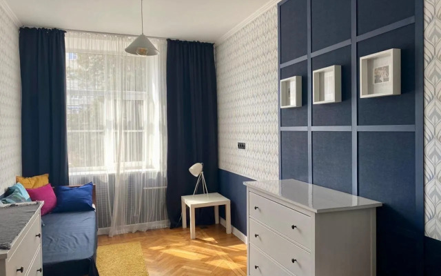 Na Prospekte Dzerzhinskogo 45 Flat