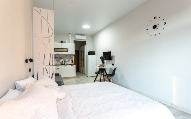 Квартира с Балконом и Видом на Лесопарк Аллея 114