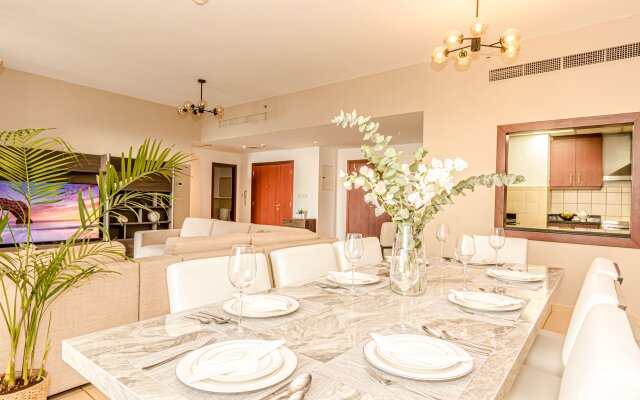 Gma Rimal 4br Sea View Apartments