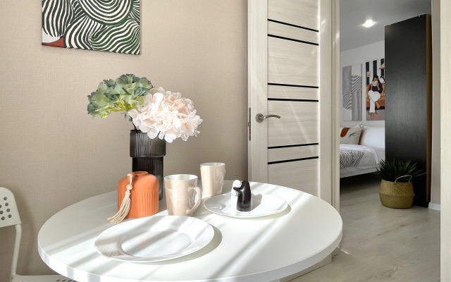 Na Novoluchanskoy Vozle Kremlya Flat
