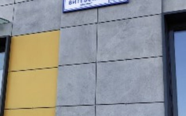 Novye U Metro Dlya 3 gostey Apartments