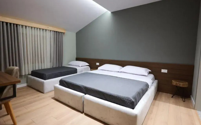 Ikona Hotel