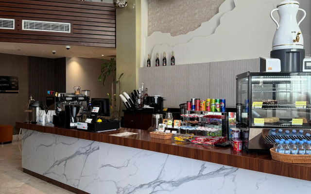 Al-Ufq Suites Hotel