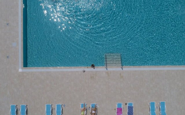 Pearl Beach Hotel