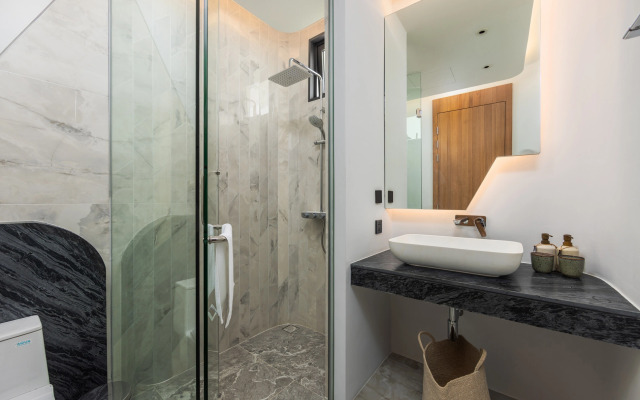 Zavaya 360 View Luxury Retreat with Pool Villa