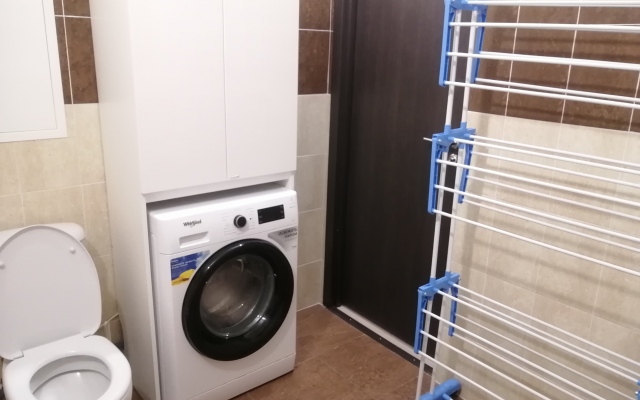 Vdali ot Suety Apartments