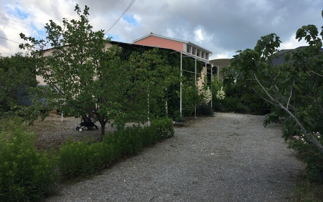 Domik Bez Dokuchlivykh Khozyaev Privat House