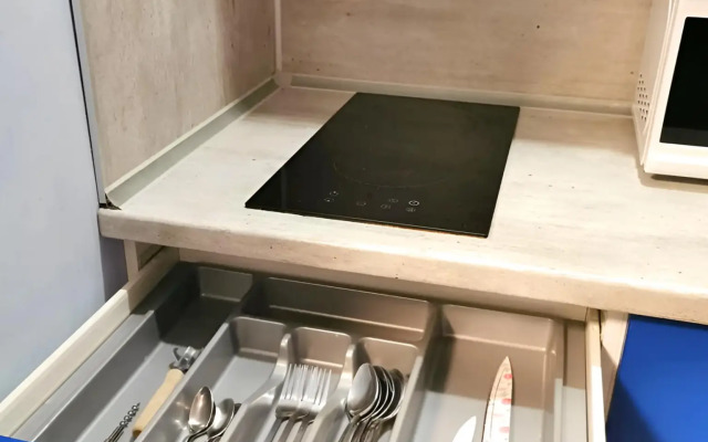 Dvuhkomnatnaya u Samogo Chernogo Morya Flat