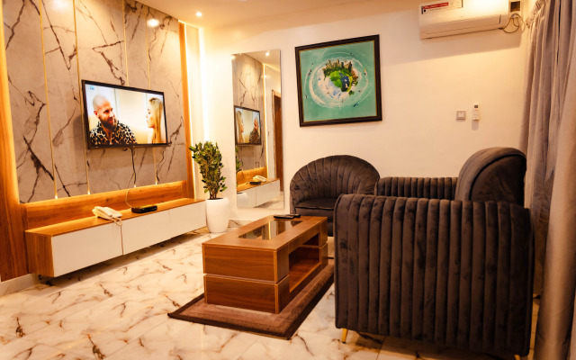24/7 Luxury Apartments