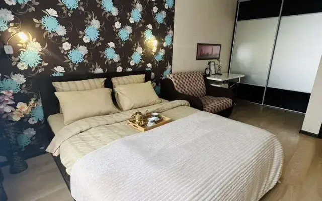 Квартира на Быстринской 10