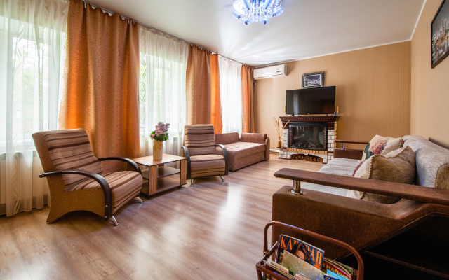 Chastny Dom Otdelny Dom U Morya Privte House