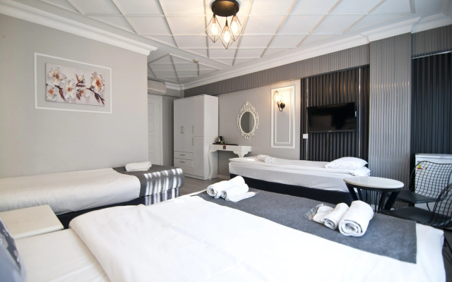 Nova City Hotel