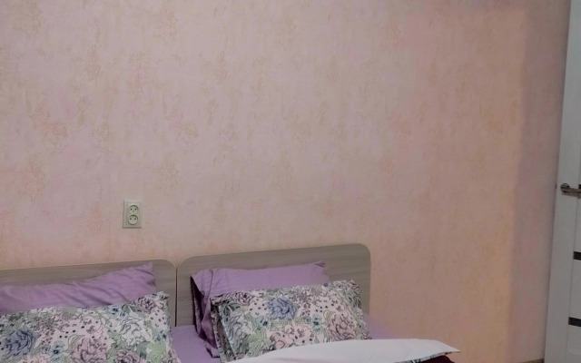 Квартира Двухкомнатная 6-й микрорайон