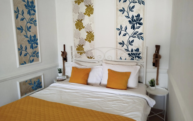 Квартира Атмосферное Жилье с Уникальным Дизайном