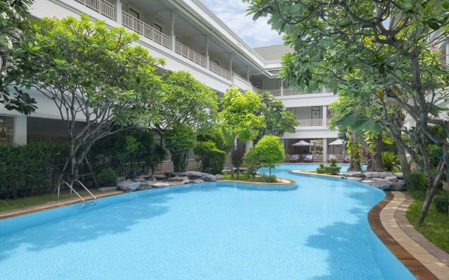 Kalanan Riverside Resort