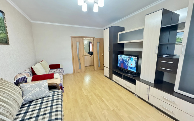 Na Ulitse Matrosova 46 Flat