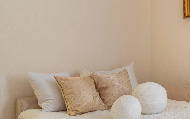 Na Beregu Ozera Apartments