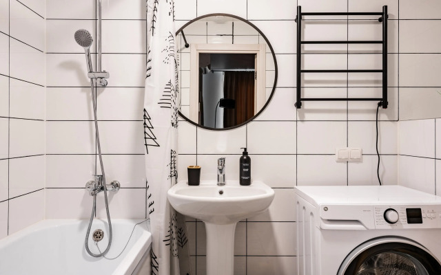 Ezhevichno-Smorodinovyj Tort, vidovaya Flat