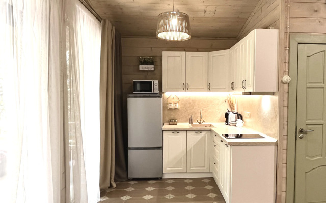 Лесной домик на берегу Озера Волго на Селигере - коттеджи Сосновый бор