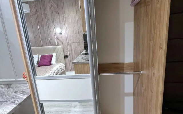 Apartamenty Light Beige u metro Okruzhnaya