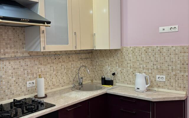 Flat na Simonovskoy Naberezhnoy