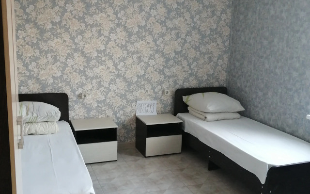 Na Krutoy Guest House