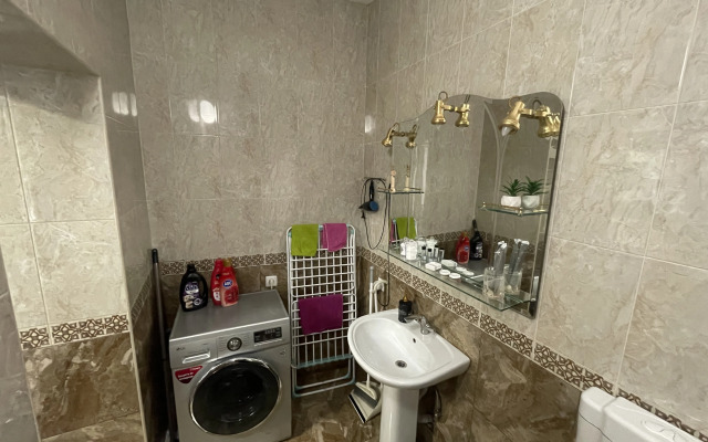 Квартира Уютная 2-х комнатная посуточно в самом центре Владикавказа