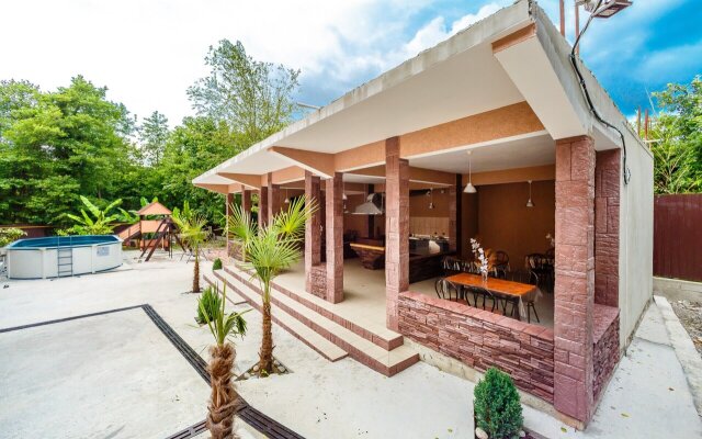 Gostevoy Dom U Yeleny Guest House