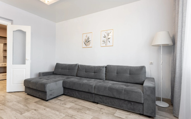 Krasroom vozle TC Planeta Flat