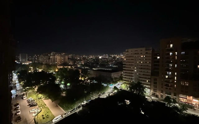 Апартаменты 2-к в самом центре Еревана