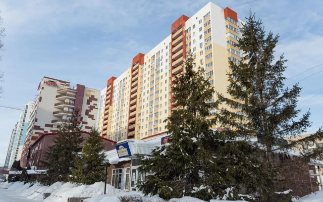 Kvartira na Prospekte Vraca Surova 26