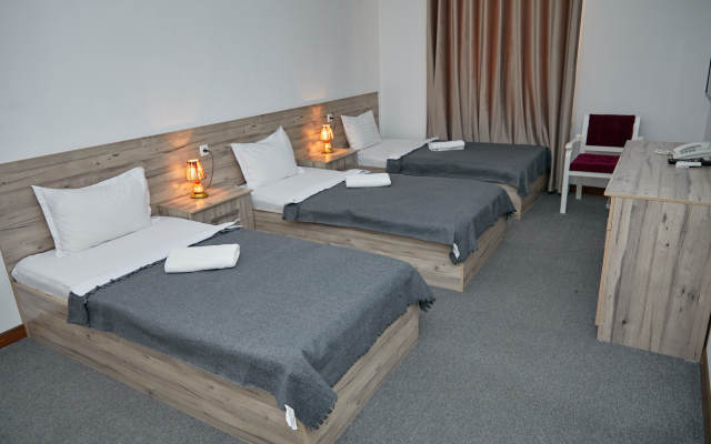Muqaddas Hotel