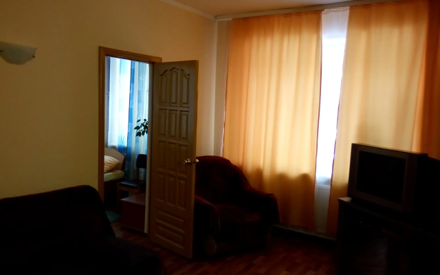 Dvukhkomnatnaya Ulitsa Ispanskikh Rabochikh 31 Flat