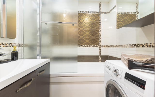 Апартаменты трехкомнатные на Меридианной