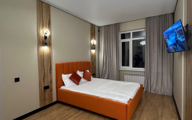 Krasivaya Yevrodvushka v Tsentre Flat