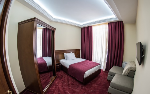 Elegant Hotel & Resort