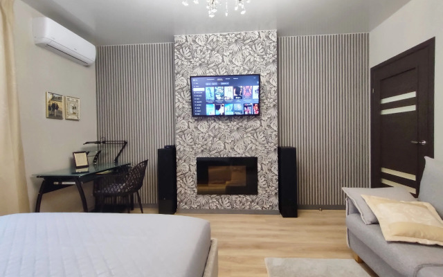 Ryadom S Parkom I Morem Flat