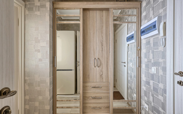 Апартаменты MyHomeYourHome на Маршала Казакова 72 к1