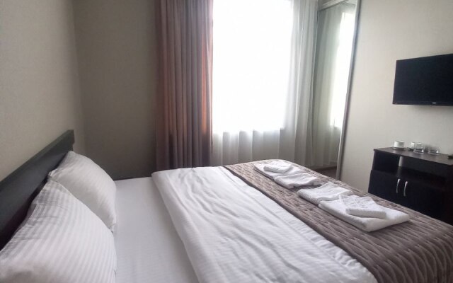 Abrikos Hotel