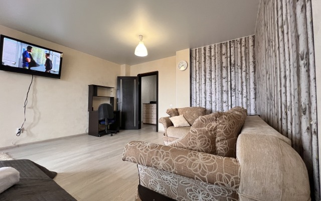 1kv South Port Shopping center Favorite of Demyan Bedny 92 Apartments