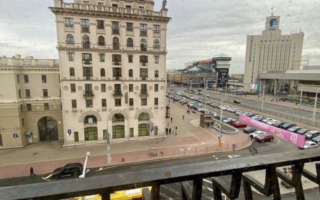 Studiya S Otdelnoy Spalney V Rayone Vokzal Apartmentsa