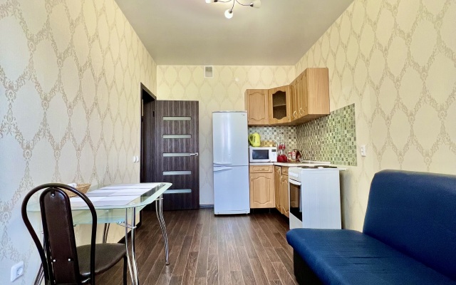 Kosmonavtov 215 Apartments