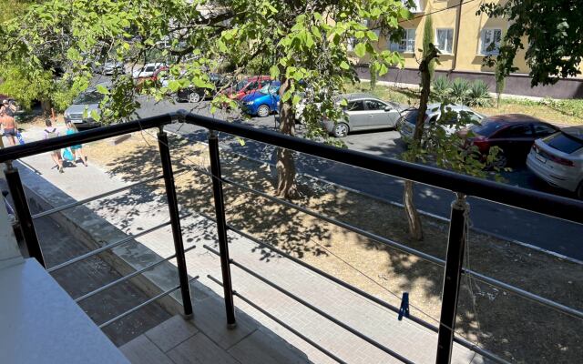 Апартаменты 412 Мира 3