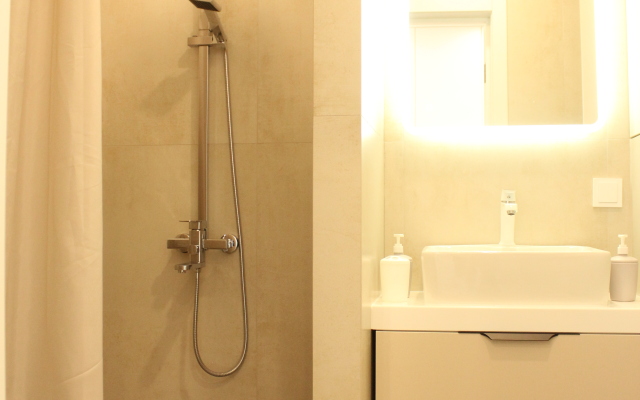 V tsentre, ryadom s Rkb im. Kuvatova Flat