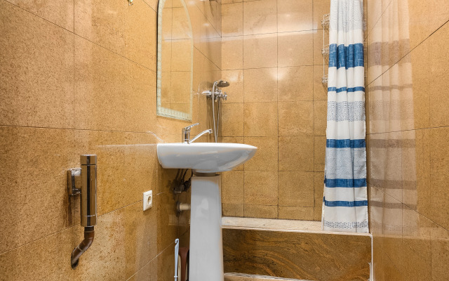 Podushki Na Tallinskoy Hostel