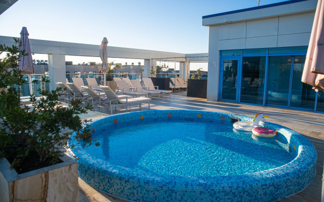 Grace El Paraiso Hotel