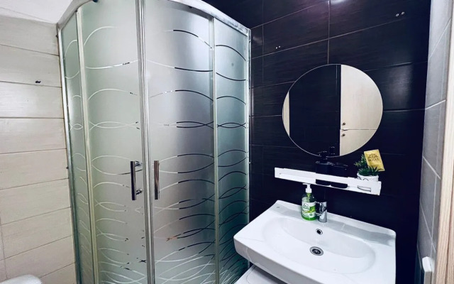 Apartamenty Uluchshennaya Studiya Salyut Pulkovo